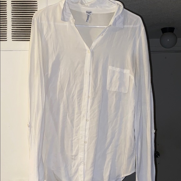 A while woman’s button done shirt - Picture 1 of 5